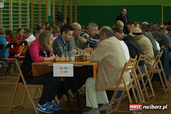 Zdjęcie w galerii na portalu naszraciborz.pl: Szachowa rywalizacja w X Memoriale im. W. Hanczarka wiadomości z regionu