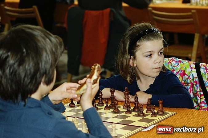 Zdjęcie w galerii na portalu naszraciborz.pl: Szachowa rywalizacja w X Memoriale im. W. Hanczarka wiadomości z regionu