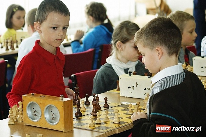 Zdjęcie w galerii na portalu naszraciborz.pl: Szachowa rywalizacja w X Memoriale im. W. Hanczarka wiadomości z regionu
