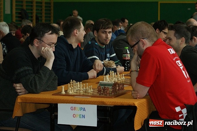 Zdjęcie w galerii na portalu naszraciborz.pl: Szachowa rywalizacja w X Memoriale im. W. Hanczarka wiadomości z regionu