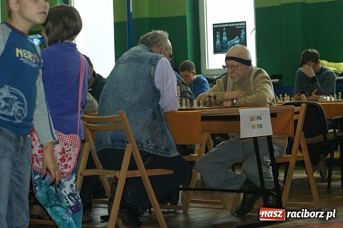 Zdjęcie w galerii na portalu naszraciborz.pl: Szachowa rywalizacja w X Memoriale im. W. Hanczarka wiadomości z regionu