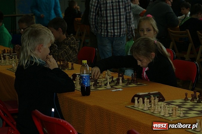 Zdjęcie w galerii na portalu naszraciborz.pl: Szachowa rywalizacja w X Memoriale im. W. Hanczarka wiadomości z regionu