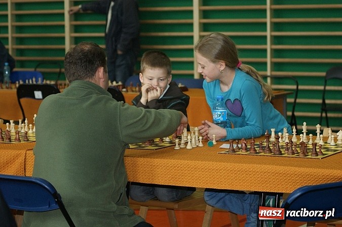 Zdjęcie w galerii na portalu naszraciborz.pl: Szachowa rywalizacja w X Memoriale im. W. Hanczarka wiadomości z regionu