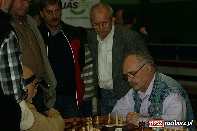 Zdjęcie w galerii na portalu naszraciborz.pl: Szachowa rywalizacja w X Memoriale im. W. Hanczarka wiadomości z regionu