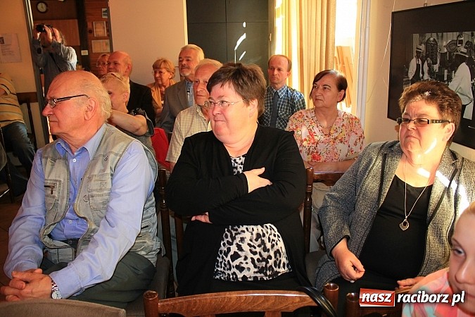 Zdjęcie w galerii na portalu naszraciborz.pl: Arka Bożek, trybun ludu śląskiego. Prelekcja w TMZR wiadomości z regionu