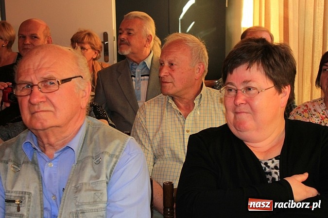 Zdjęcie w galerii na portalu naszraciborz.pl: Arka Bożek, trybun ludu śląskiego. Prelekcja w TMZR wiadomości z regionu