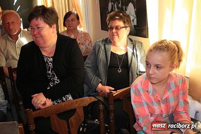 Zdjęcie w galerii na portalu naszraciborz.pl: Arka Bożek, trybun ludu śląskiego. Prelekcja w TMZR wiadomości z regionu