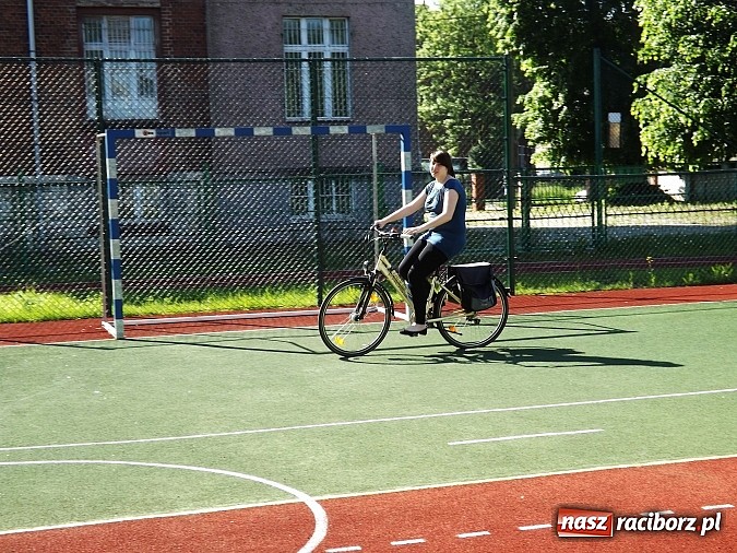 Zdjęcie w galerii na portalu naszraciborz.pl: Uczniowie ZSS znają zasady ruchu rowerowego i pieszych  wiadomości z regionu