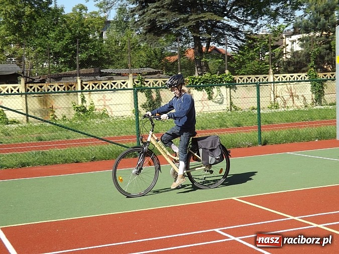 Zdjęcie w galerii na portalu naszraciborz.pl: Uczniowie ZSS znają zasady ruchu rowerowego i pieszych  wiadomości z regionu