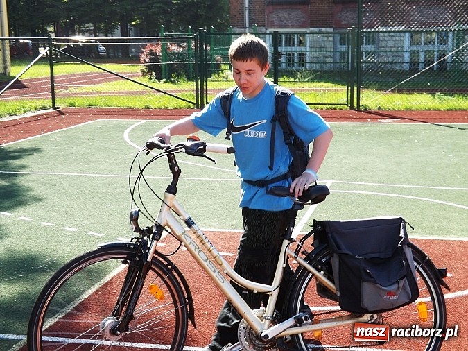 Zdjęcie w galerii na portalu naszraciborz.pl: Uczniowie ZSS znają zasady ruchu rowerowego i pieszych  wiadomości z regionu