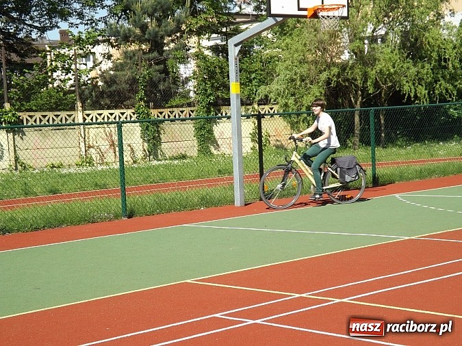 Zdjęcie w galerii na portalu naszraciborz.pl: Uczniowie ZSS znają zasady ruchu rowerowego i pieszych  wiadomości z regionu