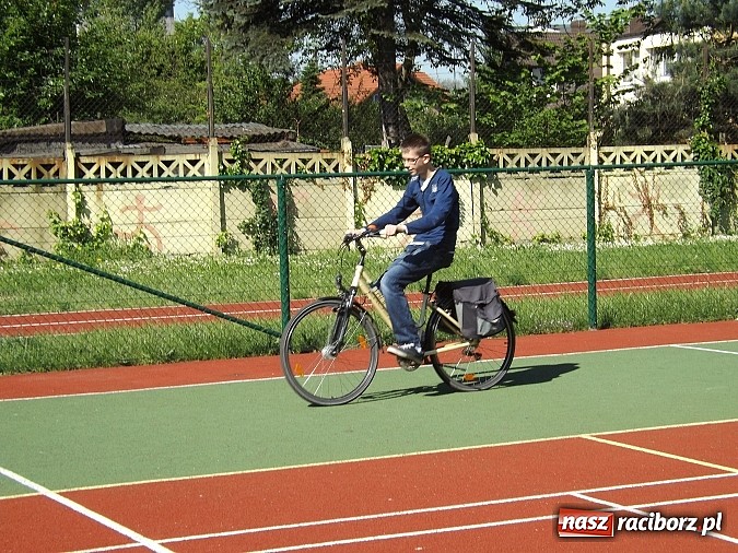 Zdjęcie w galerii na portalu naszraciborz.pl: Uczniowie ZSS znają zasady ruchu rowerowego i pieszych  wiadomości z regionu