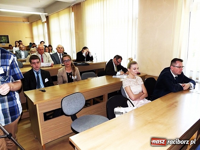 Zdjęcie w galerii na portalu naszraciborz.pl: Instytut Studi&oacute;w Społecznych PWSZ świętuje 10-lecie wiadomości z regionu