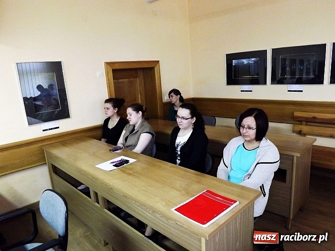 Zdjęcie w galerii na portalu naszraciborz.pl: Instytut Studi&oacute;w Społecznych PWSZ świętuje 10-lecie wiadomości z regionu