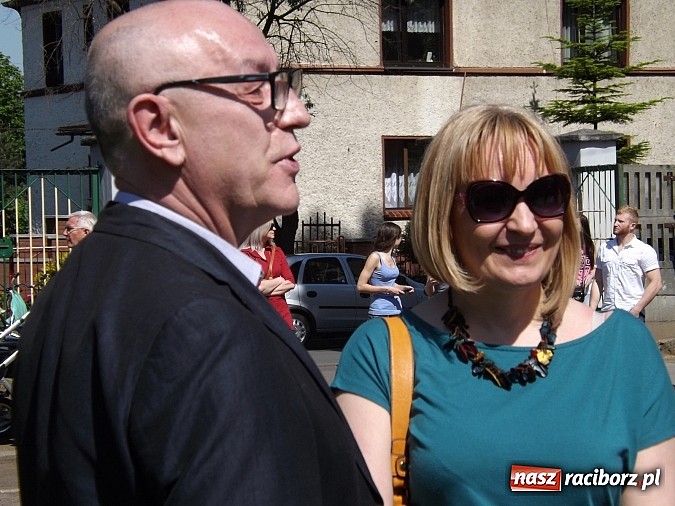 Zdjęcie w galerii na portalu naszraciborz.pl: Igrzyska Sport ku radości - olimpijski znicz na stadionie PWSZ wiadomości z regionu