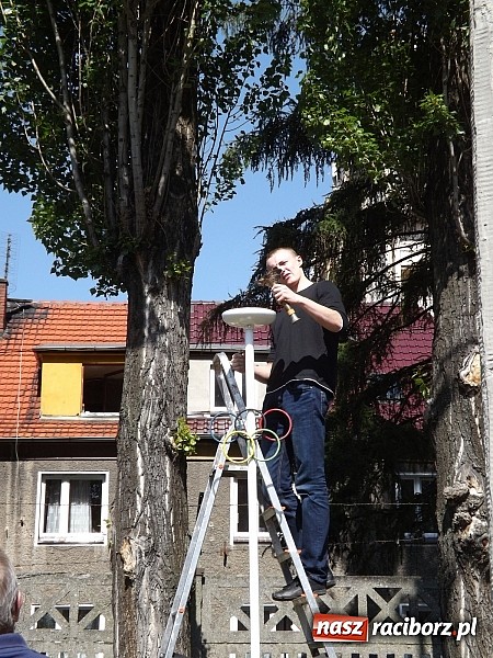 Zdjęcie w galerii na portalu naszraciborz.pl: Igrzyska Sport ku radości - olimpijski znicz na stadionie PWSZ wiadomości z regionu