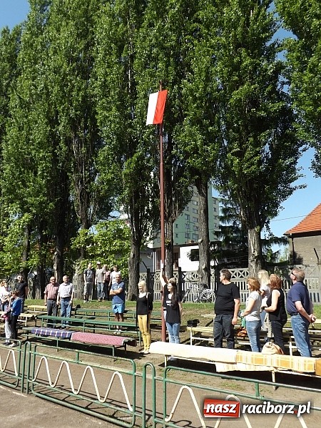 Zdjęcie w galerii na portalu naszraciborz.pl: Igrzyska Sport ku radości - olimpijski znicz na stadionie PWSZ wiadomości z regionu