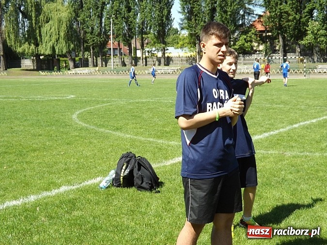 Zdjęcie w galerii na portalu naszraciborz.pl: Igrzyska Sport ku radości - olimpijski znicz na stadionie PWSZ wiadomości z regionu