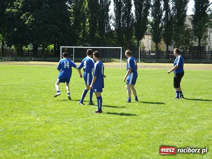 Zdjęcie w galerii na portalu naszraciborz.pl: Igrzyska Sport ku radości - olimpijski znicz na stadionie PWSZ wiadomości z regionu