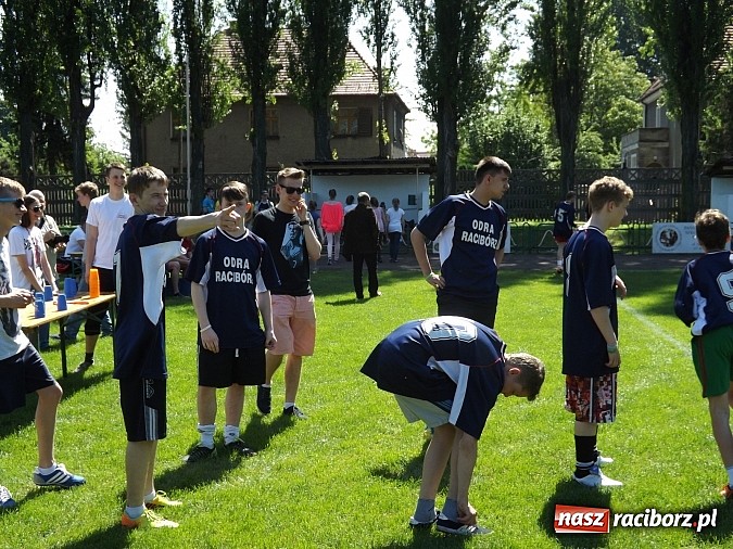 Zdjęcie w galerii na portalu naszraciborz.pl: Igrzyska Sport ku radości - olimpijski znicz na stadionie PWSZ wiadomości z regionu