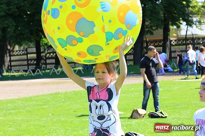 Zdjęcie w galerii na portalu naszraciborz.pl: Igrzyska Sport ku radości - olimpijski znicz na stadionie PWSZ wiadomości z regionu