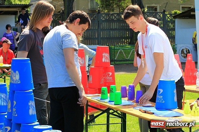 Zdjęcie w galerii na portalu naszraciborz.pl: Igrzyska Sport ku radości - olimpijski znicz na stadionie PWSZ wiadomości z regionu