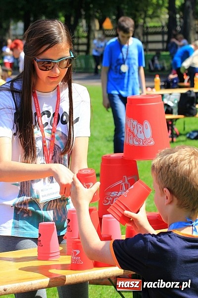 Zdjęcie w galerii na portalu naszraciborz.pl: Igrzyska Sport ku radości - olimpijski znicz na stadionie PWSZ wiadomości z regionu