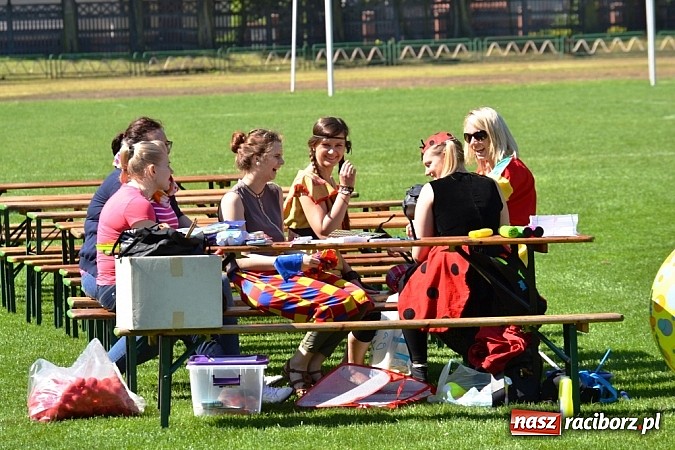 Zdjęcie w galerii na portalu naszraciborz.pl: Igrzyska Sport ku radości - olimpijski znicz na stadionie PWSZ wiadomości z regionu