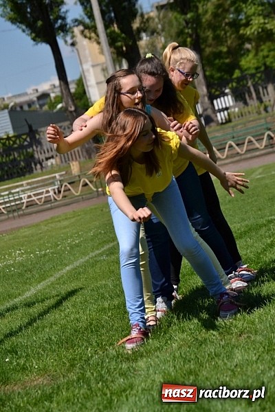 Zdjęcie w galerii na portalu naszraciborz.pl: Igrzyska Sport ku radości - olimpijski znicz na stadionie PWSZ wiadomości z regionu