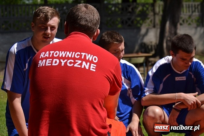 Zdjęcie w galerii na portalu naszraciborz.pl: Igrzyska Sport ku radości - olimpijski znicz na stadionie PWSZ wiadomości z regionu