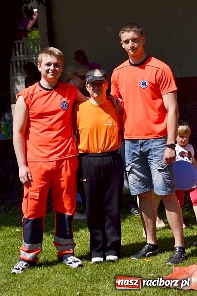 Zdjęcie w galerii na portalu naszraciborz.pl: Igrzyska Sport ku radości - olimpijski znicz na stadionie PWSZ wiadomości z regionu