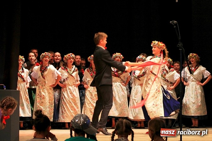 Zdjęcie w galerii na portalu naszraciborz.pl: Festiwal Twórczości Artystycznej Racibórz 2014. Dziś w Strzesze zagościł taniec wiadomości z regionu