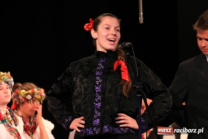 Zdjęcie w galerii na portalu naszraciborz.pl: Festiwal Twórczości Artystycznej Racibórz 2014. Dziś w Strzesze zagościł taniec wiadomości z regionu