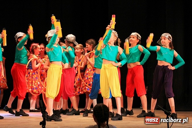 Zdjęcie w galerii na portalu naszraciborz.pl: Festiwal Twórczości Artystycznej Racibórz 2014. Dziś w Strzesze zagościł taniec wiadomości z regionu