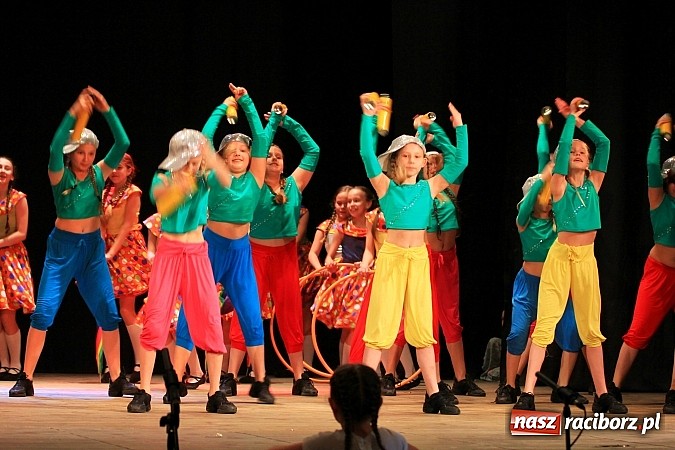 Zdjęcie w galerii na portalu naszraciborz.pl: Festiwal Twórczości Artystycznej Racibórz 2014. Dziś w Strzesze zagościł taniec wiadomości z regionu