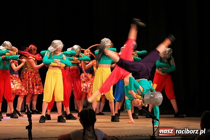 Zdjęcie w galerii na portalu naszraciborz.pl: Festiwal Twórczości Artystycznej Racibórz 2014. Dziś w Strzesze zagościł taniec wiadomości z regionu