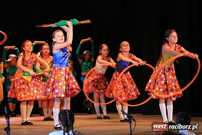 Zdjęcie w galerii na portalu naszraciborz.pl: Festiwal Twórczości Artystycznej Racibórz 2014. Dziś w Strzesze zagościł taniec wiadomości z regionu