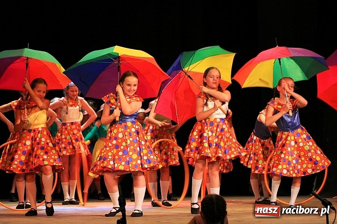 Zdjęcie w galerii na portalu naszraciborz.pl: Festiwal Twórczości Artystycznej Racibórz 2014. Dziś w Strzesze zagościł taniec wiadomości z regionu