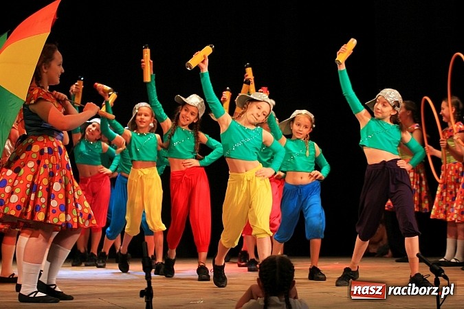 Zdjęcie w galerii na portalu naszraciborz.pl: Festiwal Twórczości Artystycznej Racibórz 2014. Dziś w Strzesze zagościł taniec wiadomości z regionu