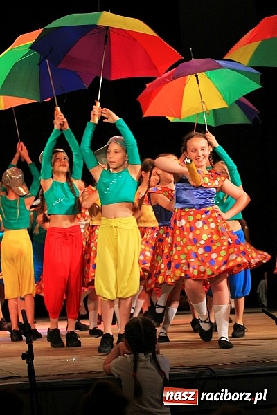 Zdjęcie w galerii na portalu naszraciborz.pl: Festiwal Twórczości Artystycznej Racibórz 2014. Dziś w Strzesze zagościł taniec wiadomości z regionu