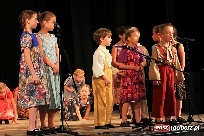 Zdjęcie w galerii na portalu naszraciborz.pl: Festiwal Twórczości Artystycznej Racibórz 2014. Dziś w Strzesze zagościł taniec wiadomości z regionu