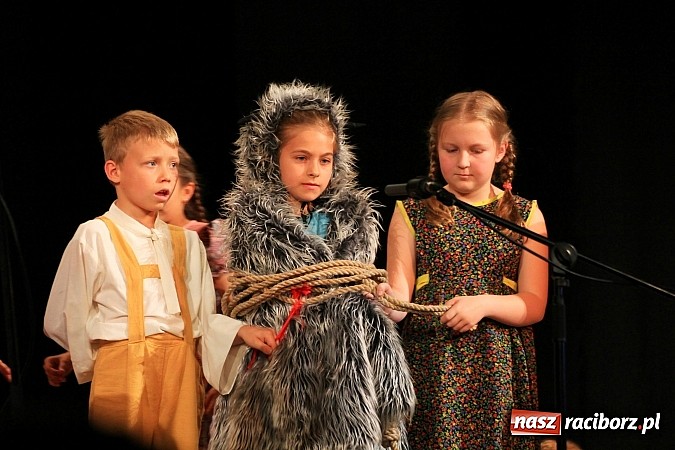 Zdjęcie w galerii na portalu naszraciborz.pl: Festiwal Twórczości Artystycznej Racibórz 2014. Dziś w Strzesze zagościł taniec wiadomości z regionu