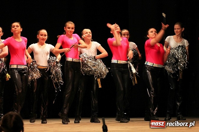 Zdjęcie w galerii na portalu naszraciborz.pl: Festiwal Twórczości Artystycznej Racibórz 2014. Dziś w Strzesze zagościł taniec wiadomości z regionu