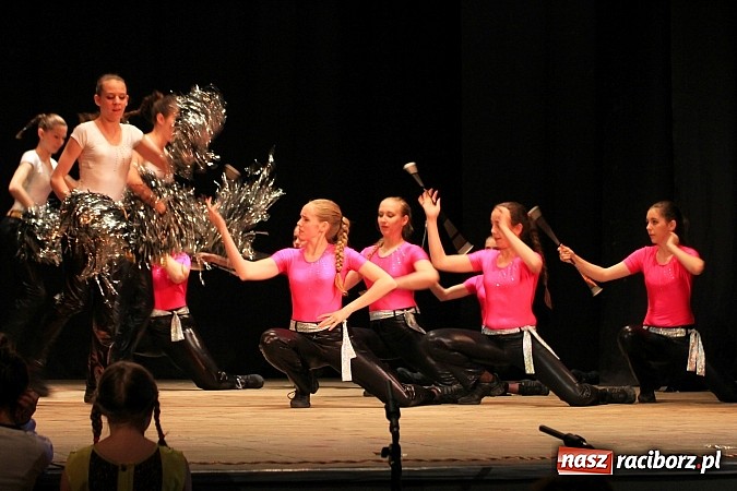 Zdjęcie w galerii na portalu naszraciborz.pl: Festiwal Twórczości Artystycznej Racibórz 2014. Dziś w Strzesze zagościł taniec wiadomości z regionu