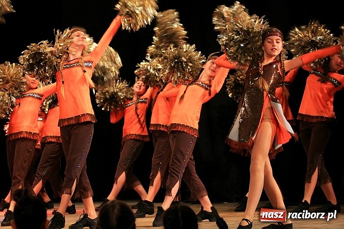 Zdjęcie w galerii na portalu naszraciborz.pl: Festiwal Twórczości Artystycznej Racibórz 2014. Dziś w Strzesze zagościł taniec wiadomości z regionu