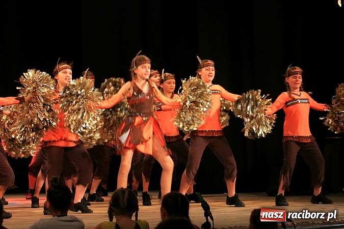 Zdjęcie w galerii na portalu naszraciborz.pl: Festiwal Twórczości Artystycznej Racibórz 2014. Dziś w Strzesze zagościł taniec wiadomości z regionu