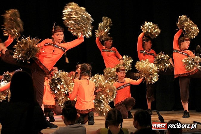 Zdjęcie w galerii na portalu naszraciborz.pl: Festiwal Twórczości Artystycznej Racibórz 2014. Dziś w Strzesze zagościł taniec wiadomości z regionu