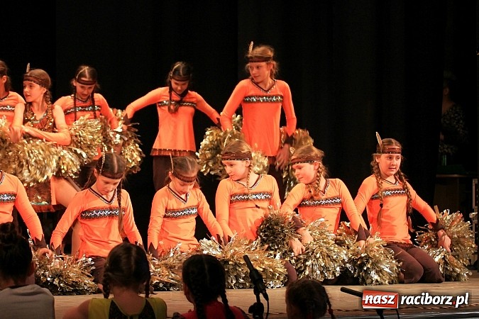 Zdjęcie w galerii na portalu naszraciborz.pl: Festiwal Twórczości Artystycznej Racibórz 2014. Dziś w Strzesze zagościł taniec wiadomości z regionu