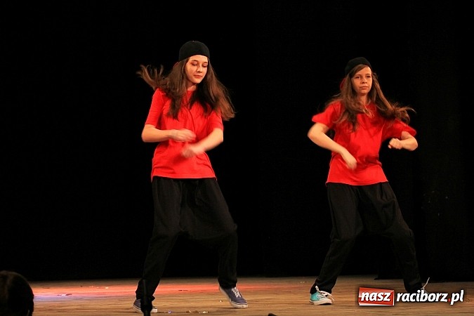 Zdjęcie w galerii na portalu naszraciborz.pl: Festiwal Twórczości Artystycznej Racibórz 2014. Dziś w Strzesze zagościł taniec wiadomości z regionu