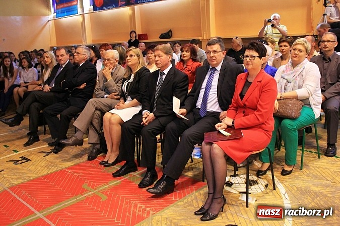 Zdjęcie w galerii na portalu naszraciborz.pl: W Zespole Szk&oacute;ł w Krzanowicach nagrodzono młodych artyst&oacute;w wiadomości z regionu